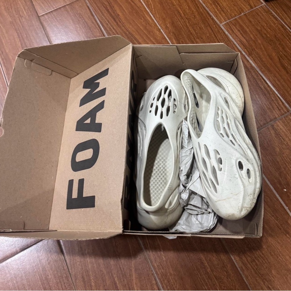 Yeezy Foam Runner sz 13